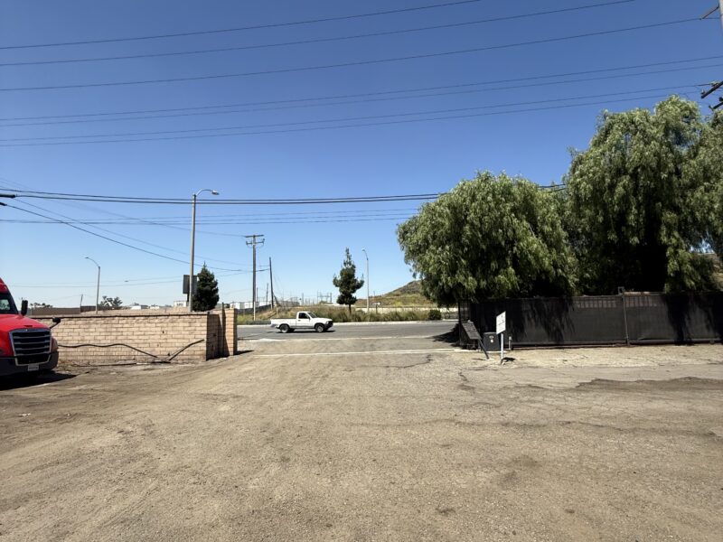 Milliken Ave Ontario, CA - Truck & Trailer
