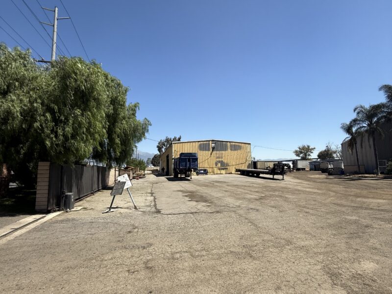 Milliken Ave Ontario, CA - Truck & Trailer
